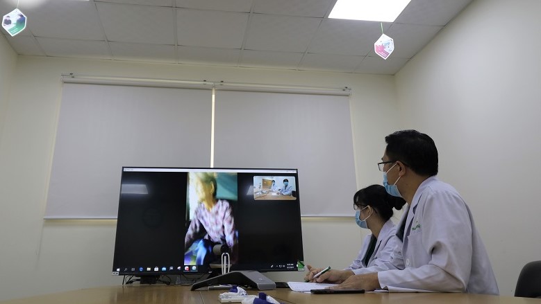 Bộ Y tế đề xuất quy định về khám bệnh, chữa bệnh từ xa cho người bệnh COVID-19, người không thể tiếp cận cơ sở khám bệnh, chữa bệnh tuyến trên do dịch bệnh COVID-19 Bộ Y tế đề xuất quy định về khám bệnh, chữa bệnh từ xa cho người bệnh COVID-19, người không thể tiếp cận cơ sở khám bệnh, chữa bệnh tuyến trên do dịch bệnh COVID-19